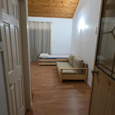 Platres Отель